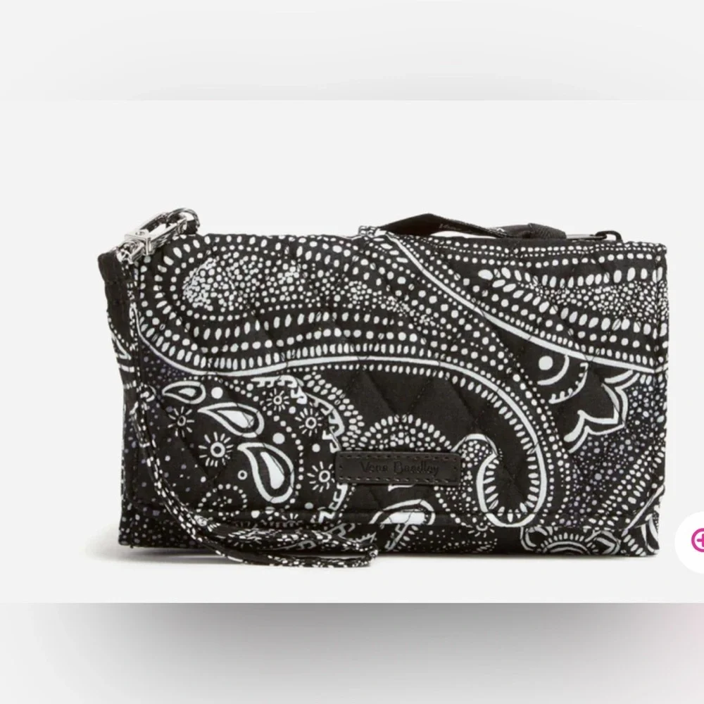 Vera Bradley RFID smartphone wristlet in Stellar Paisley